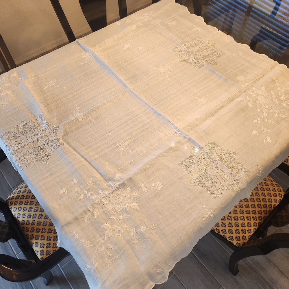 Vintage Handmade Tablecloth Snow White Work Cotton Filet Brode Embroidered